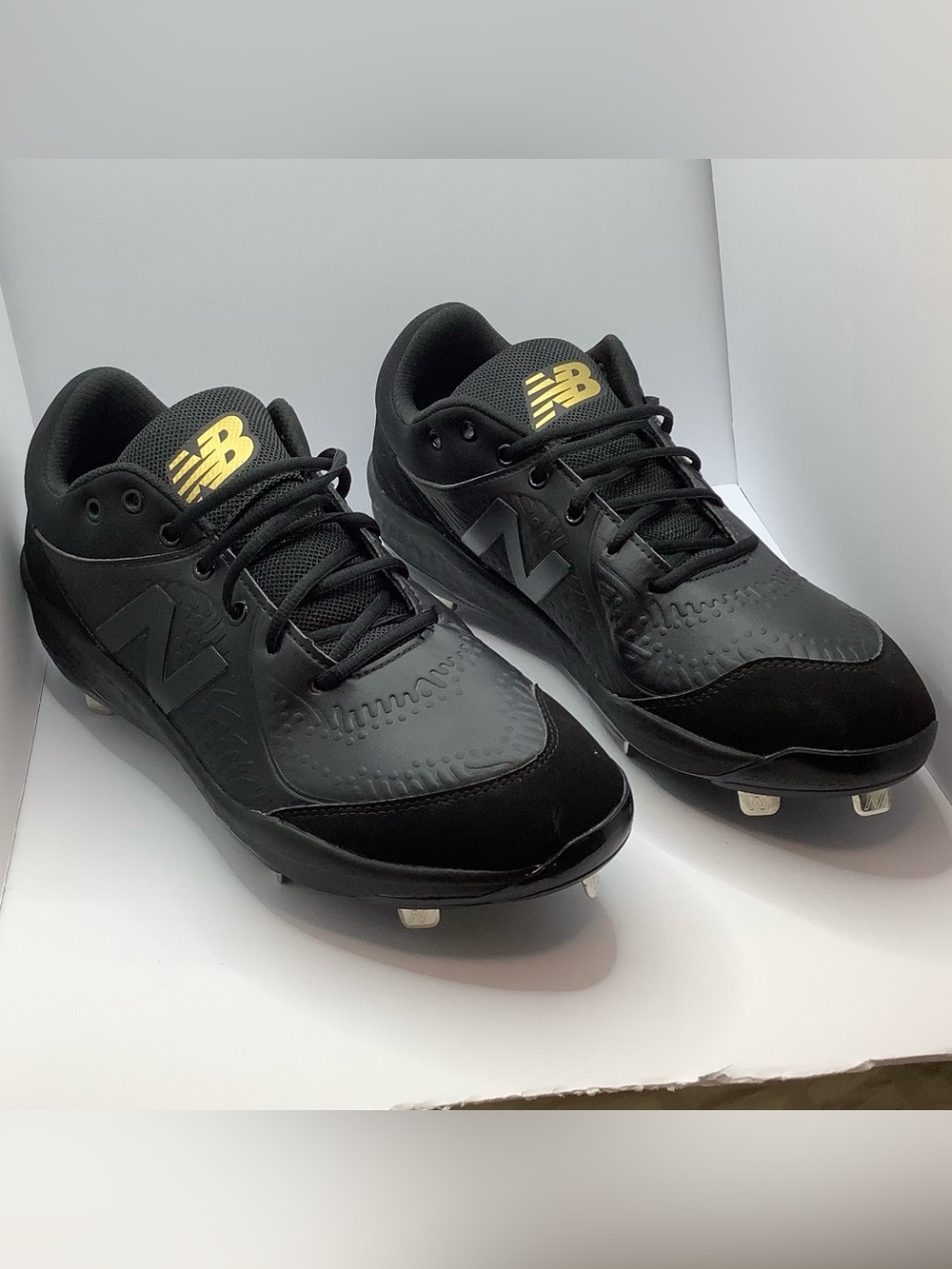 New Balance Men's Low Metal Black Baseball Cleats L3000AK5